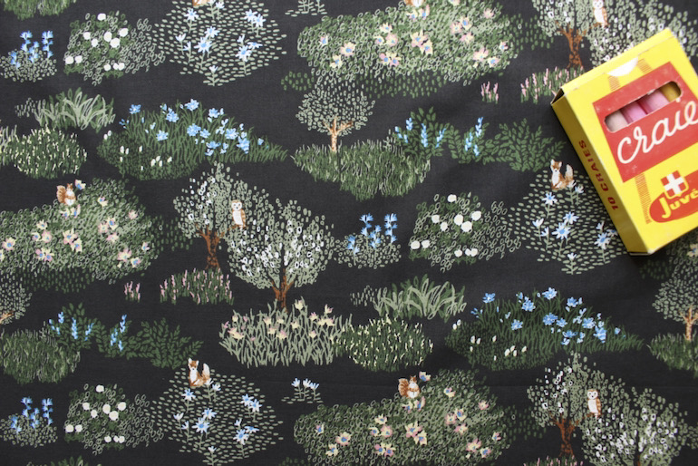 Jc60ローン　リスとフクロウと狐の深い森<br>チャコールブラック